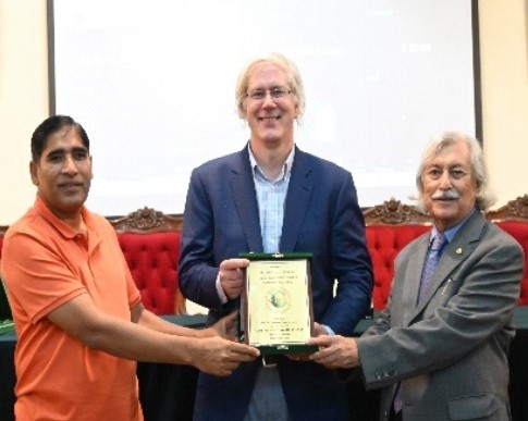 Prof. Dr. Daniel Gavin talked at Pakistan Academy of Sciences